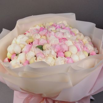 Букет 101 голландська півонія