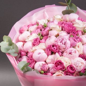 Букет із троянд і півоній "Барбі"